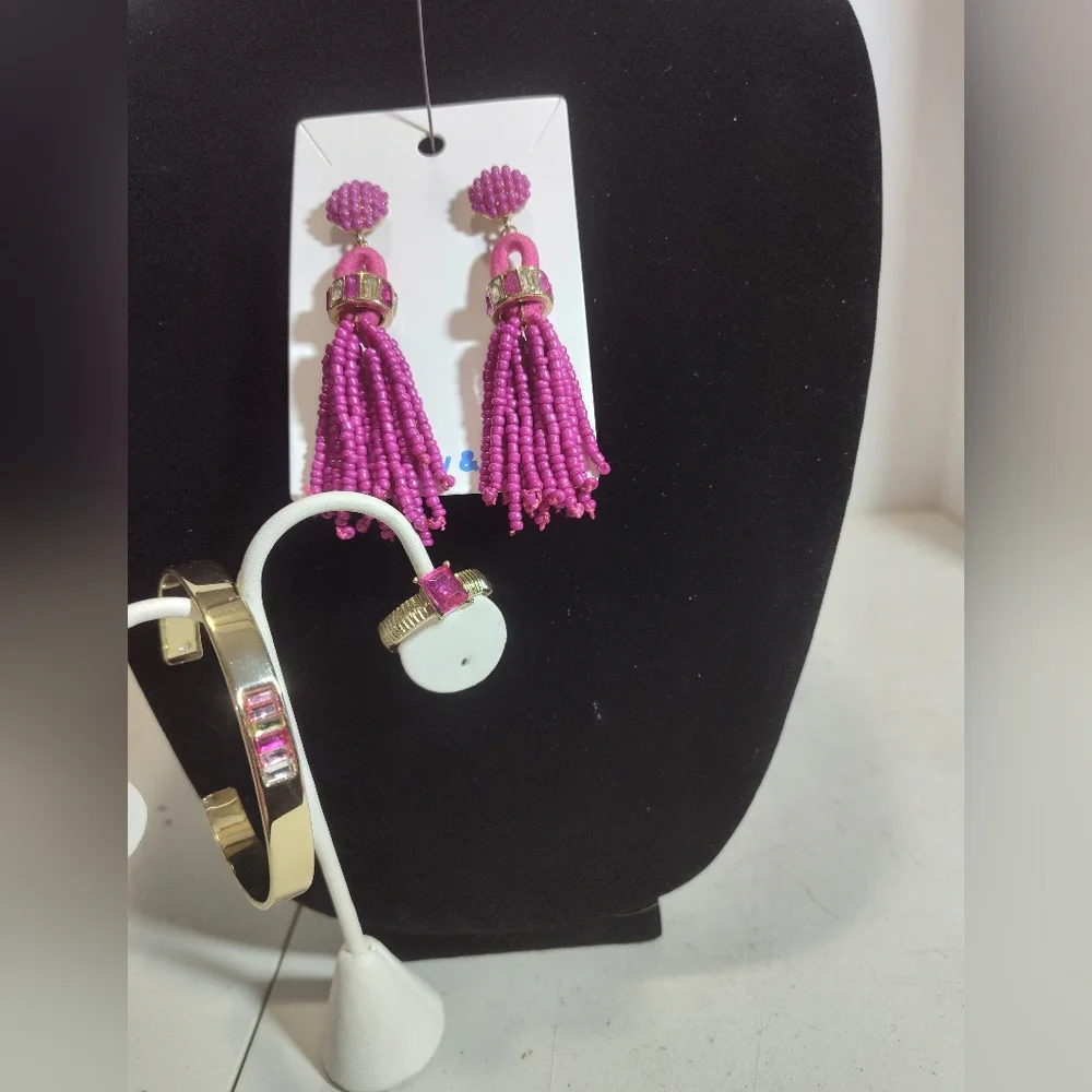 N/A elegant pink